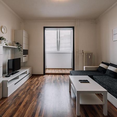 Cozy Apartment In Ruzinov Bratislava Exterior photo