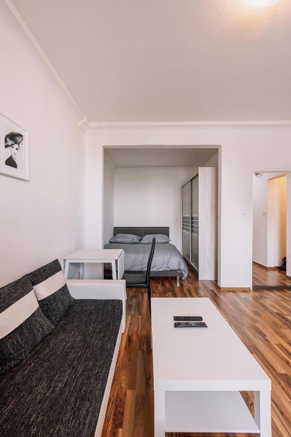 Cozy Apartment In Ruzinov Bratislava Exterior photo