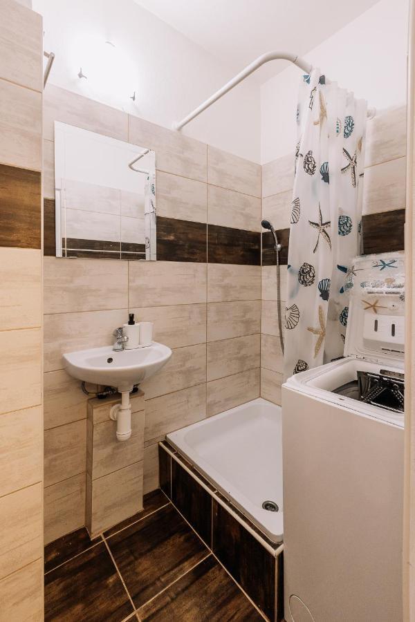 Cozy Apartment In Ruzinov Bratislava Exterior photo